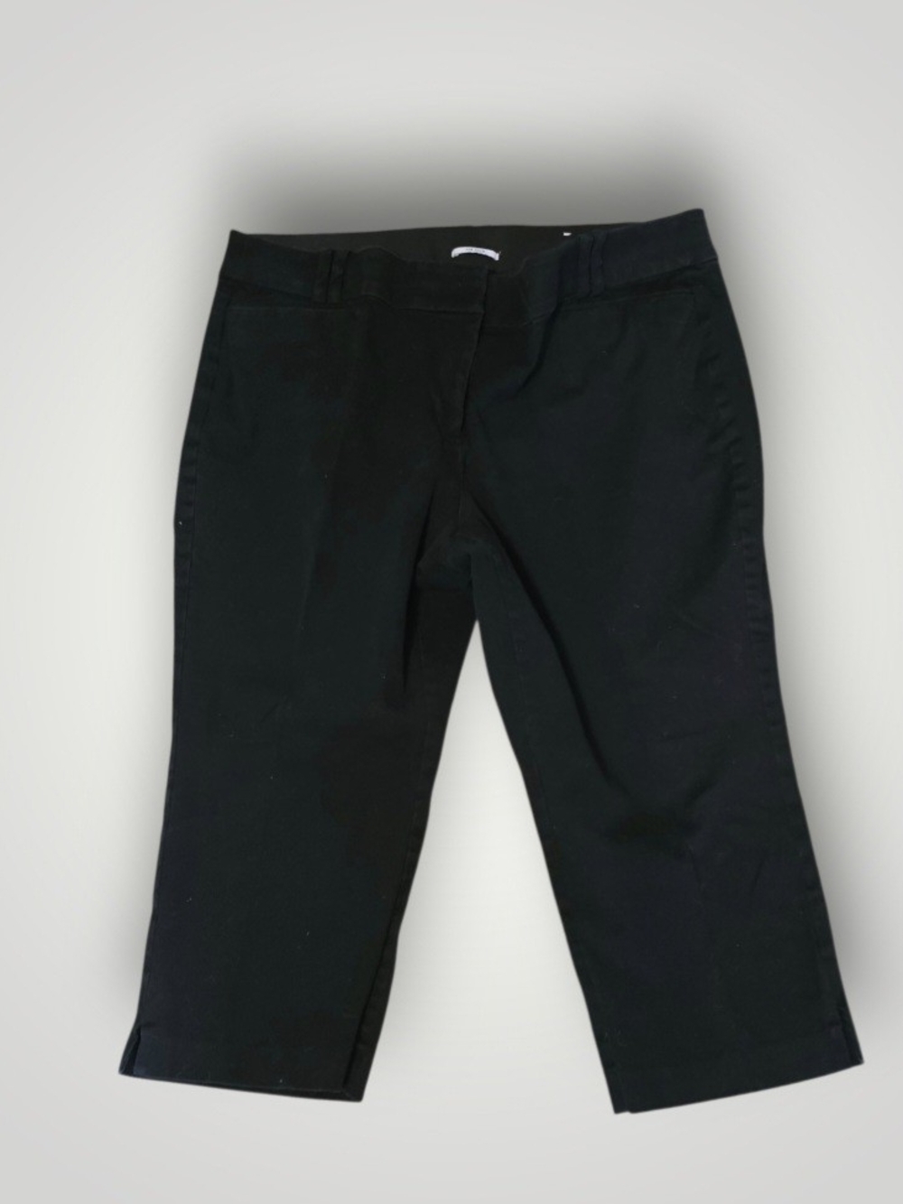 🏴 Lane Bryant Black Chino-Style Straight Capri Pants
